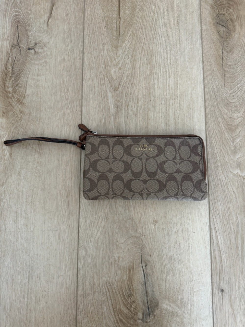Coach Double Zip Corner Wristlet. Used.